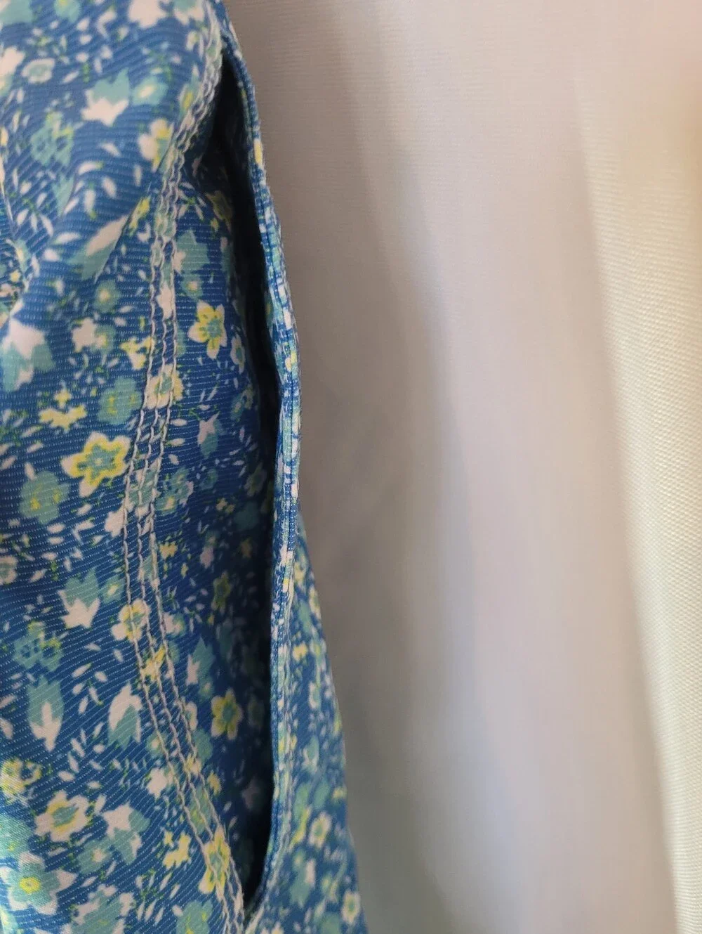 Johnnie-O Men's Tyndall Ripride Blue Floral Swim Trunks Large